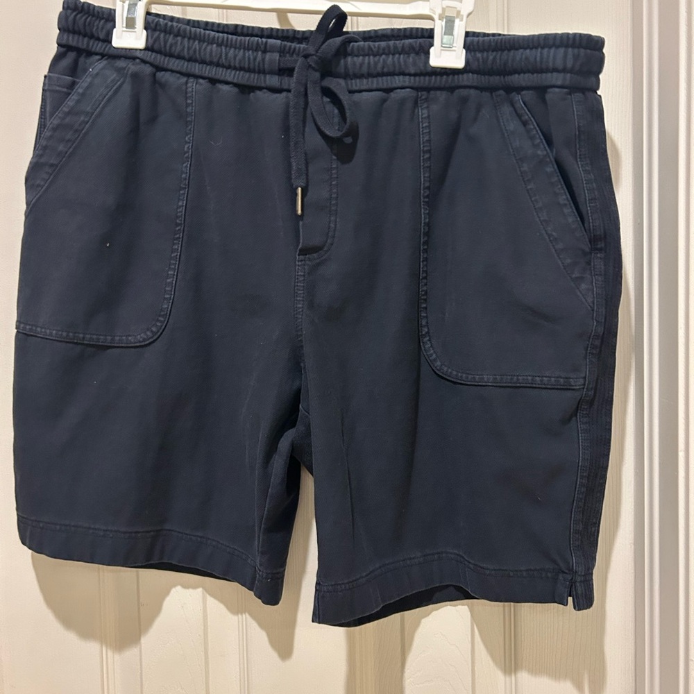 Athleta black drawstring shorts sz 16